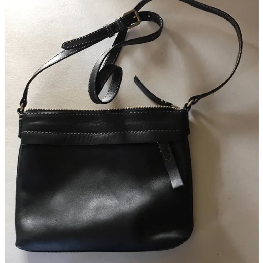 ¡Black Frye leather crossbody. Euc